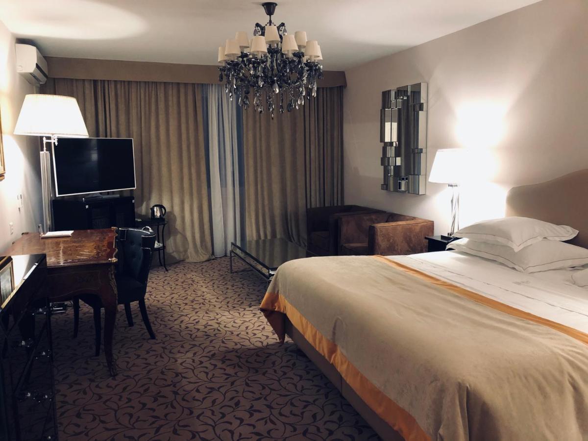 Hotel Adriatica Женева Экстерьер фото