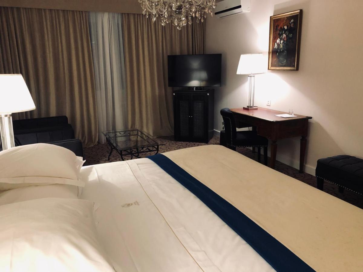 Hotel Adriatica Женева Экстерьер фото