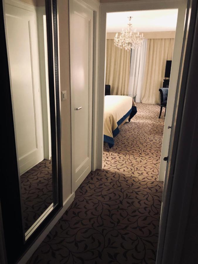 Hotel Adriatica Женева Экстерьер фото