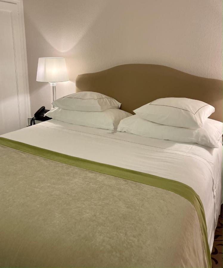 Hotel Adriatica Женева Экстерьер фото