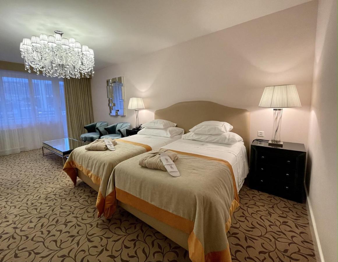Hotel Adriatica Женева Экстерьер фото