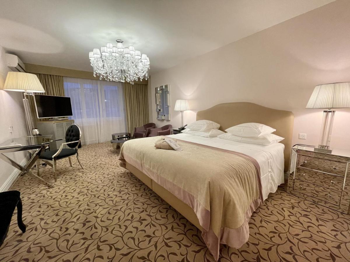 Hotel Adriatica Женева Экстерьер фото